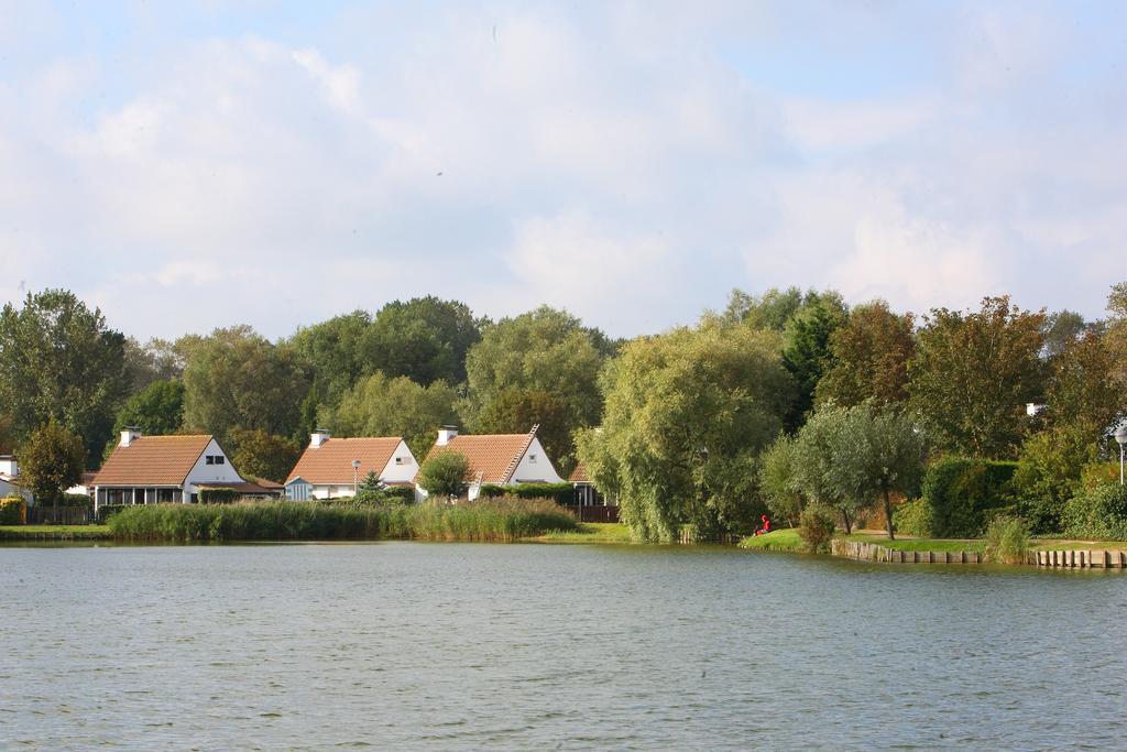 Отель Sunparks Oostduinkerke - Plopsaland Экстерьер фото