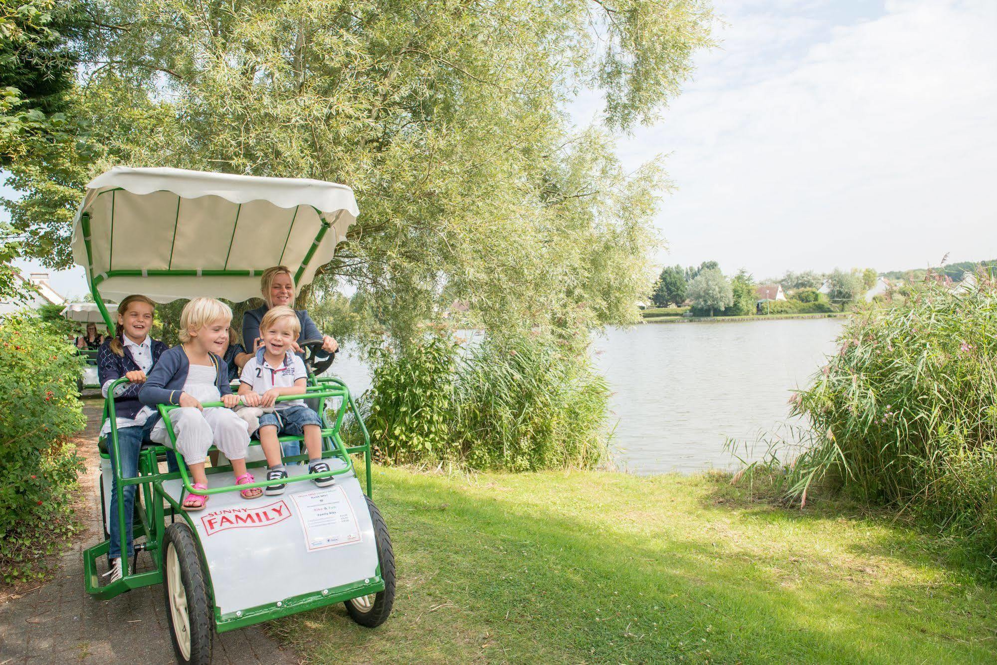 Отель Sunparks Oostduinkerke - Plopsaland Экстерьер фото